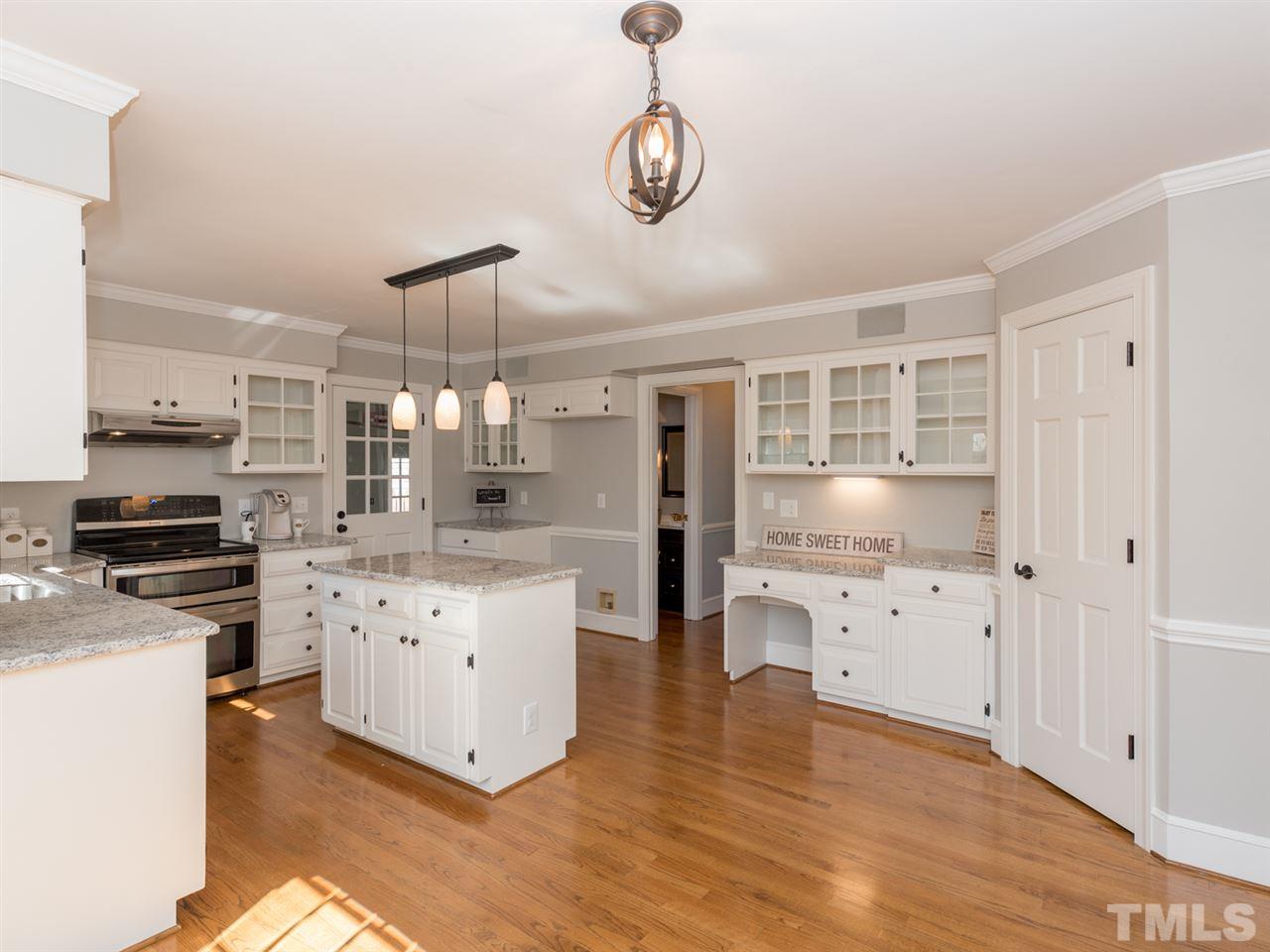 2213 Middlefield Court Raleigh, NC 27615 - Photo 6 of 25 Gallery Image 6