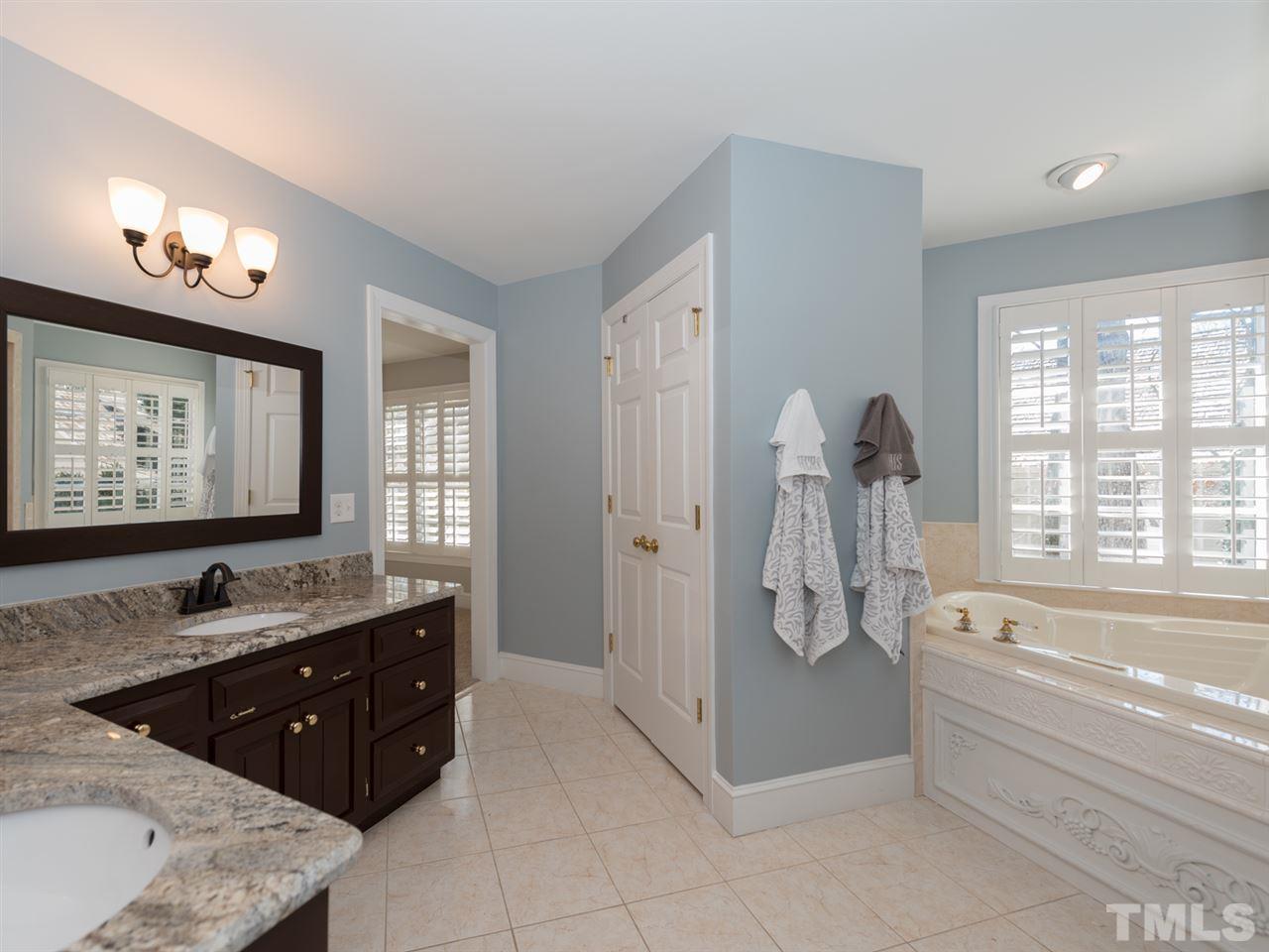 2213 Middlefield Court Raleigh, NC 27615 - Photo 10 of 25 Gallery Image 10