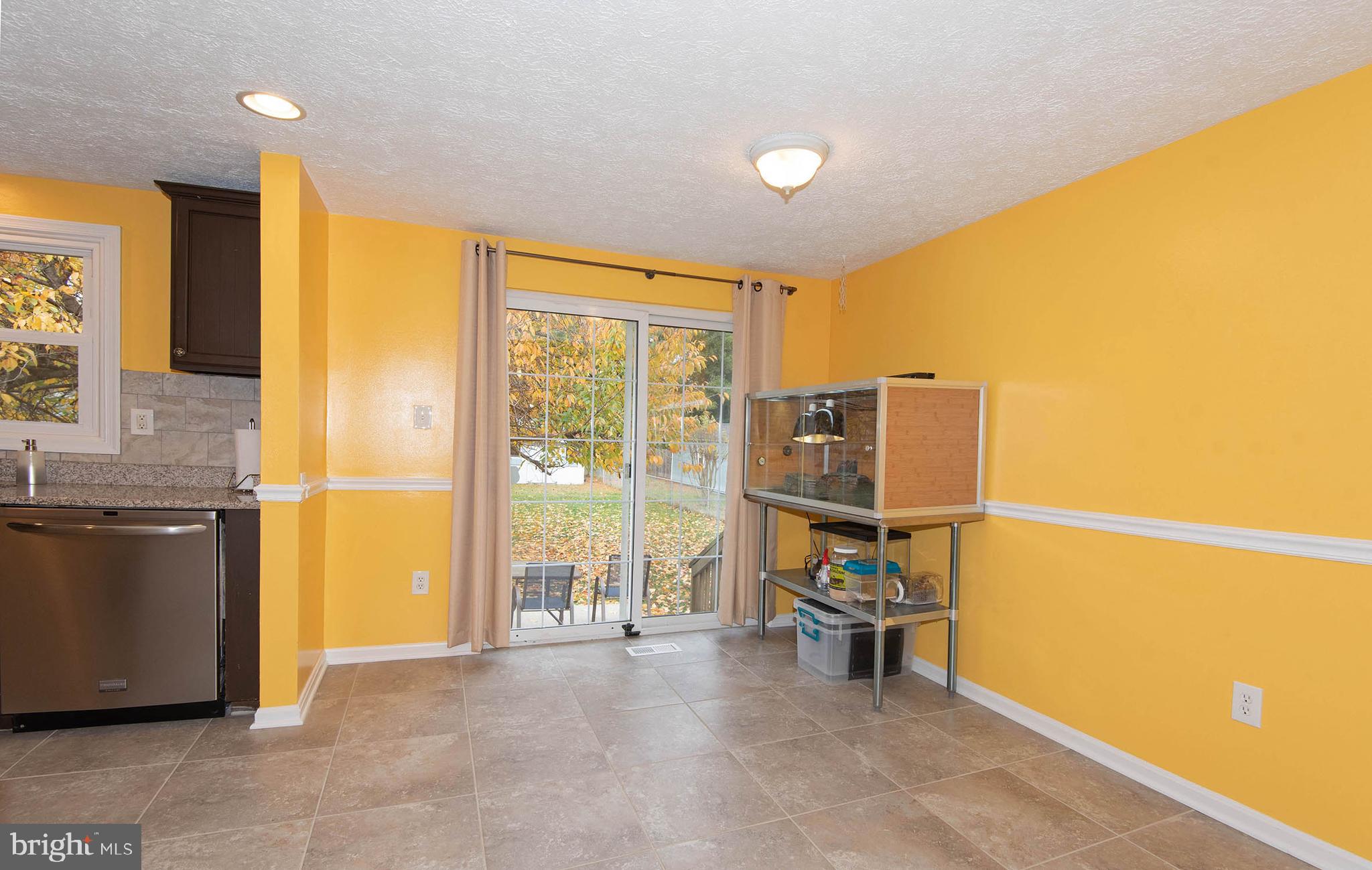8523 Summit Road Pasadena, MD 21122 - Photo 6 of 33 Gallery Image 6