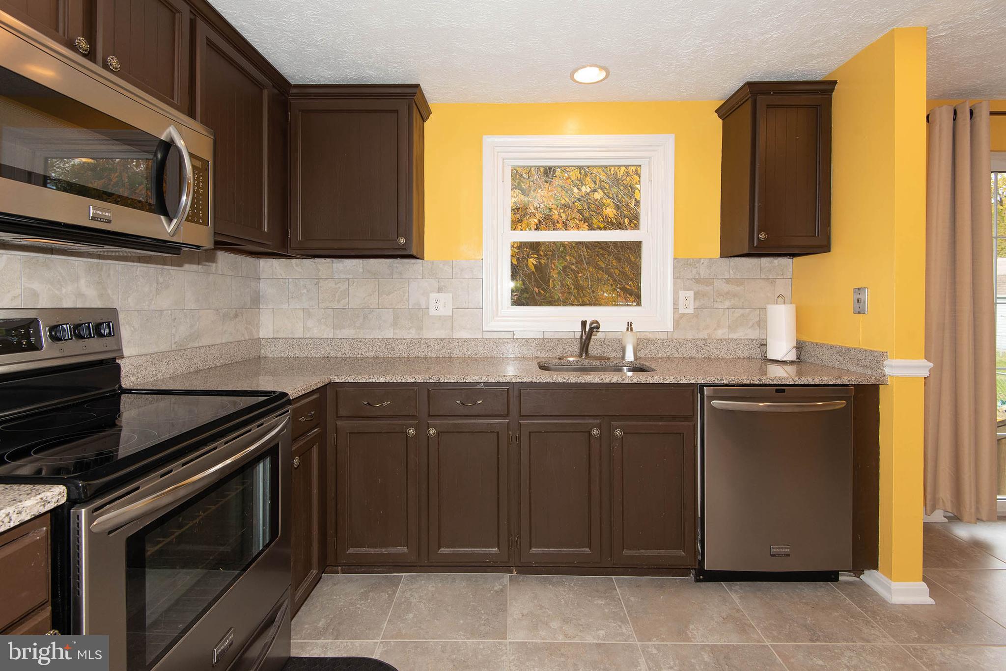 8523 Summit Road Pasadena, MD 21122 - Photo 9 of 33 Gallery Image 9