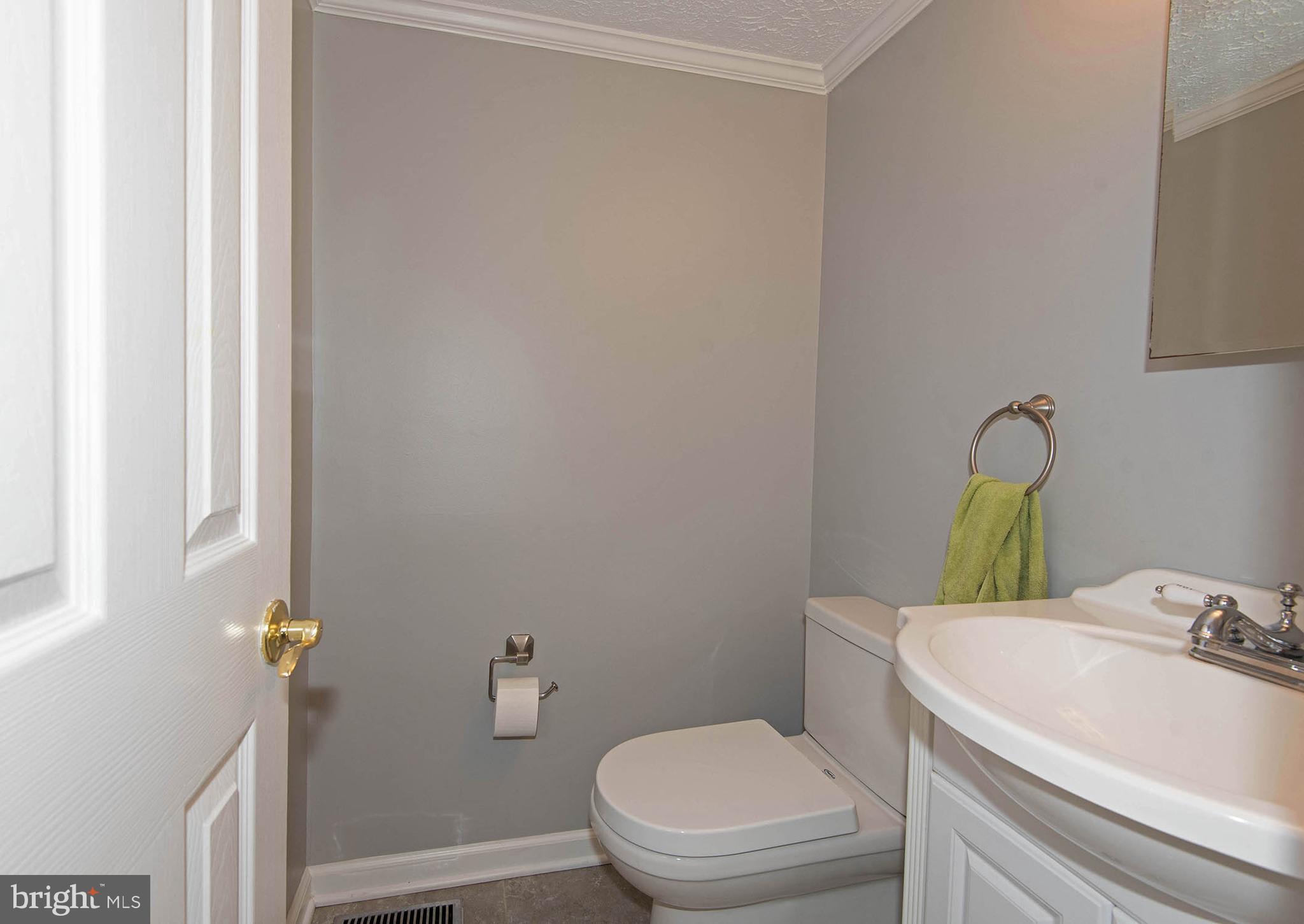 8523 Summit Road Pasadena, MD 21122 - Photo 10 of 33 Gallery Image 10