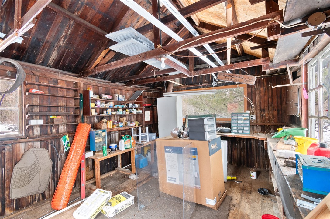 1993 Bailey Road Ontario, NY 14519 - Photo 30 of 37 Great workshop space!