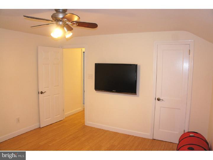 205 Harrison Road Brookhaven, PA 19015 - Photo 23 of 25 Bathroom