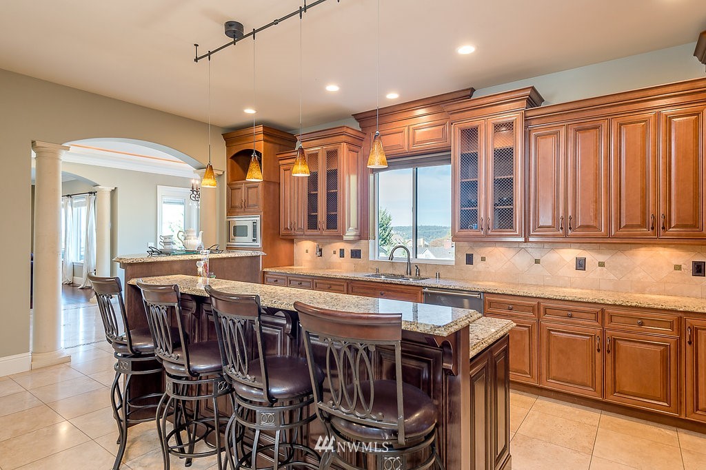 1938 Crystal Springs Road West Tacoma, WA 98466 - Photo 13 of 19 Gallery Image 13