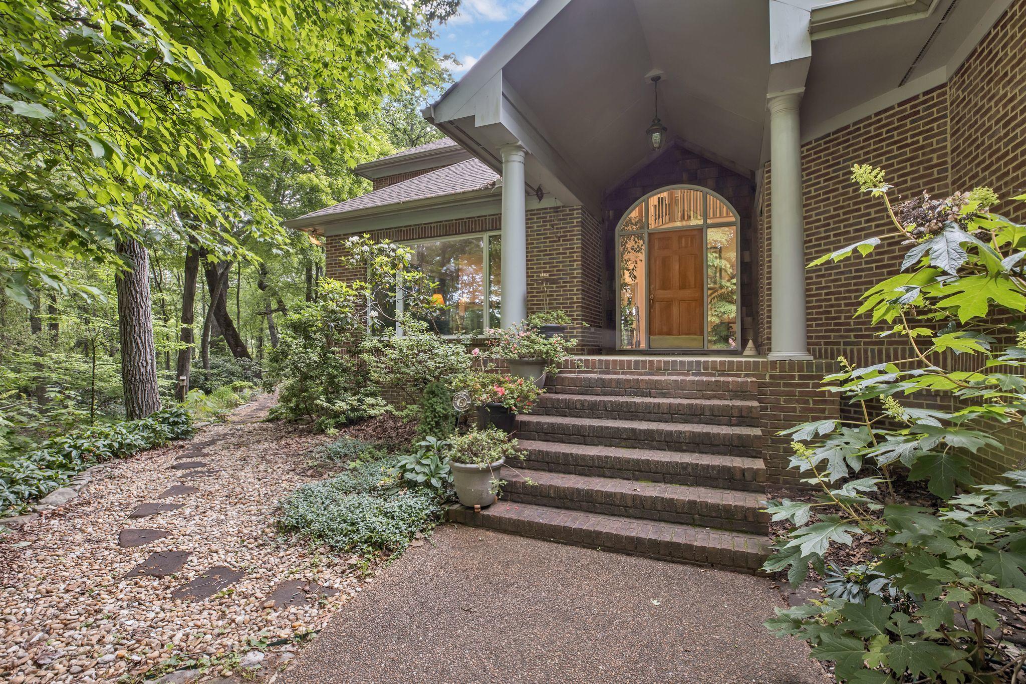 1235 Healing Springs Road Chattanooga, TN 37419 - Photo 1 of 40 w72T7phQ