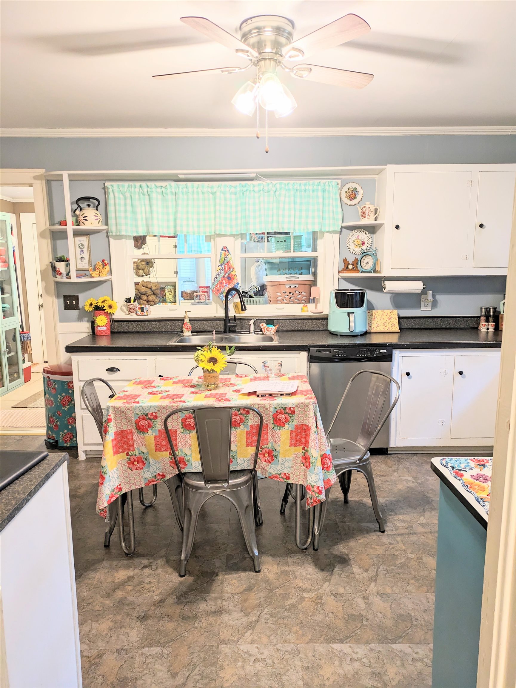 726 Foster Road Inman, SC 29349 - Photo 4 of 24