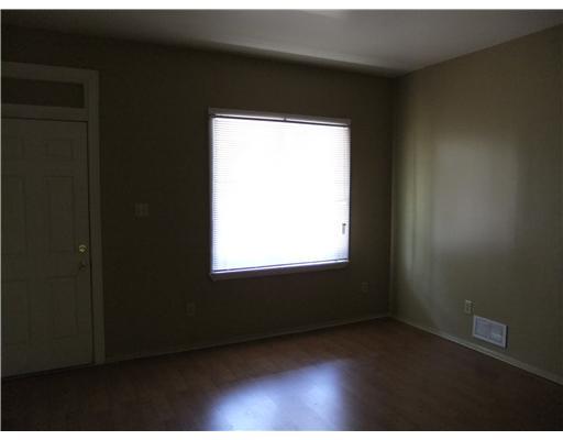 1336 Complete Street Pittsburgh, PA 15212 - Photo 2 of 10 Living Room.