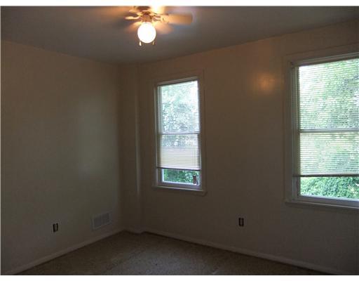 1336 Complete Street Pittsburgh, PA 15212 - Photo 8 of 10 Bedroom.