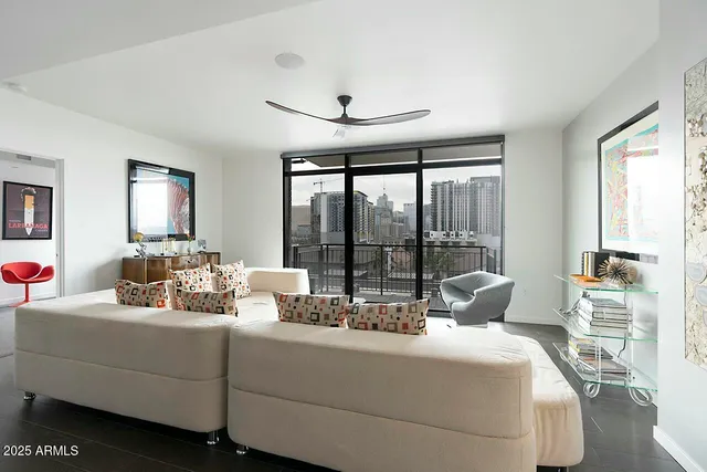 $749,777 | 200 West Portland Street, Unit 817, Phoenix, AZ 85003