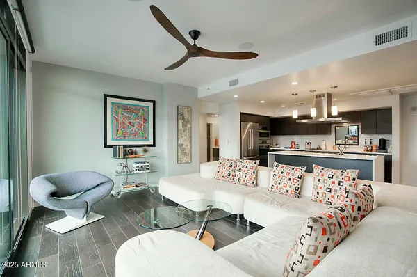 $725,000 | 200 West Portland Street, Unit 817, Phoenix, AZ 85003