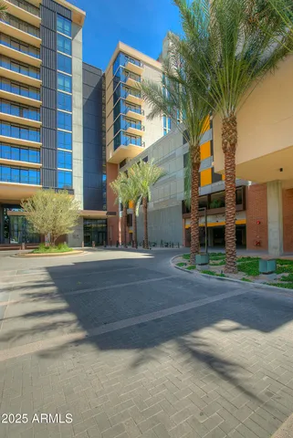 $749,777 | 200 West Portland Street, Unit 817, Phoenix, AZ 85003