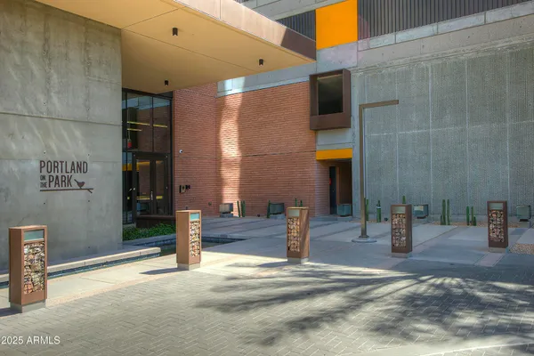 $725,000 | 200 West Portland Street, Unit 817, Phoenix, AZ 85003