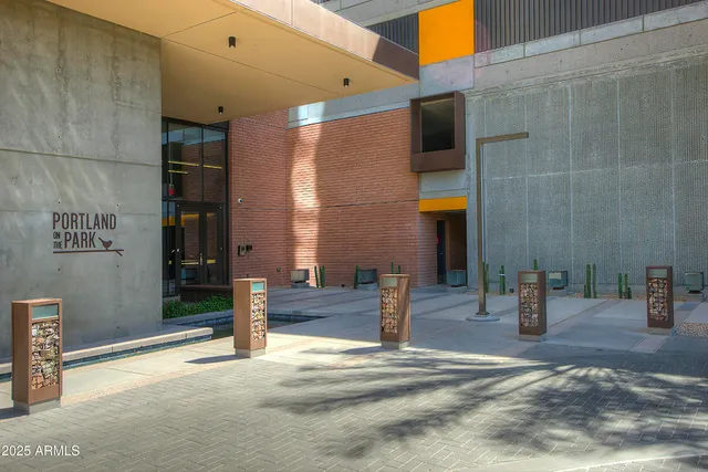 $749,777 | 200 West Portland Street, Unit 817, Phoenix, AZ 85003