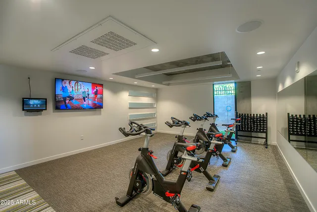 $749,777 | 200 West Portland Street, Unit 817, Phoenix, AZ 85003