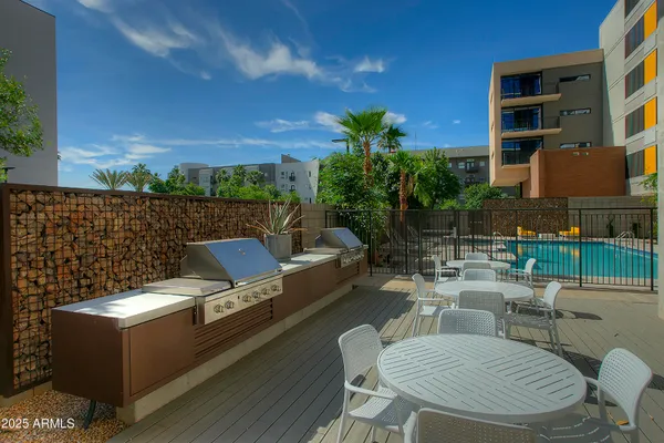 $725,000 | 200 West Portland Street, Unit 817, Phoenix, AZ 85003