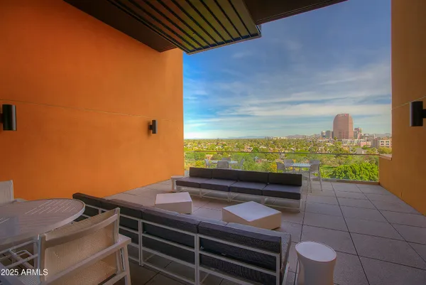 $725,000 | 200 West Portland Street, Unit 817, Phoenix, AZ 85003