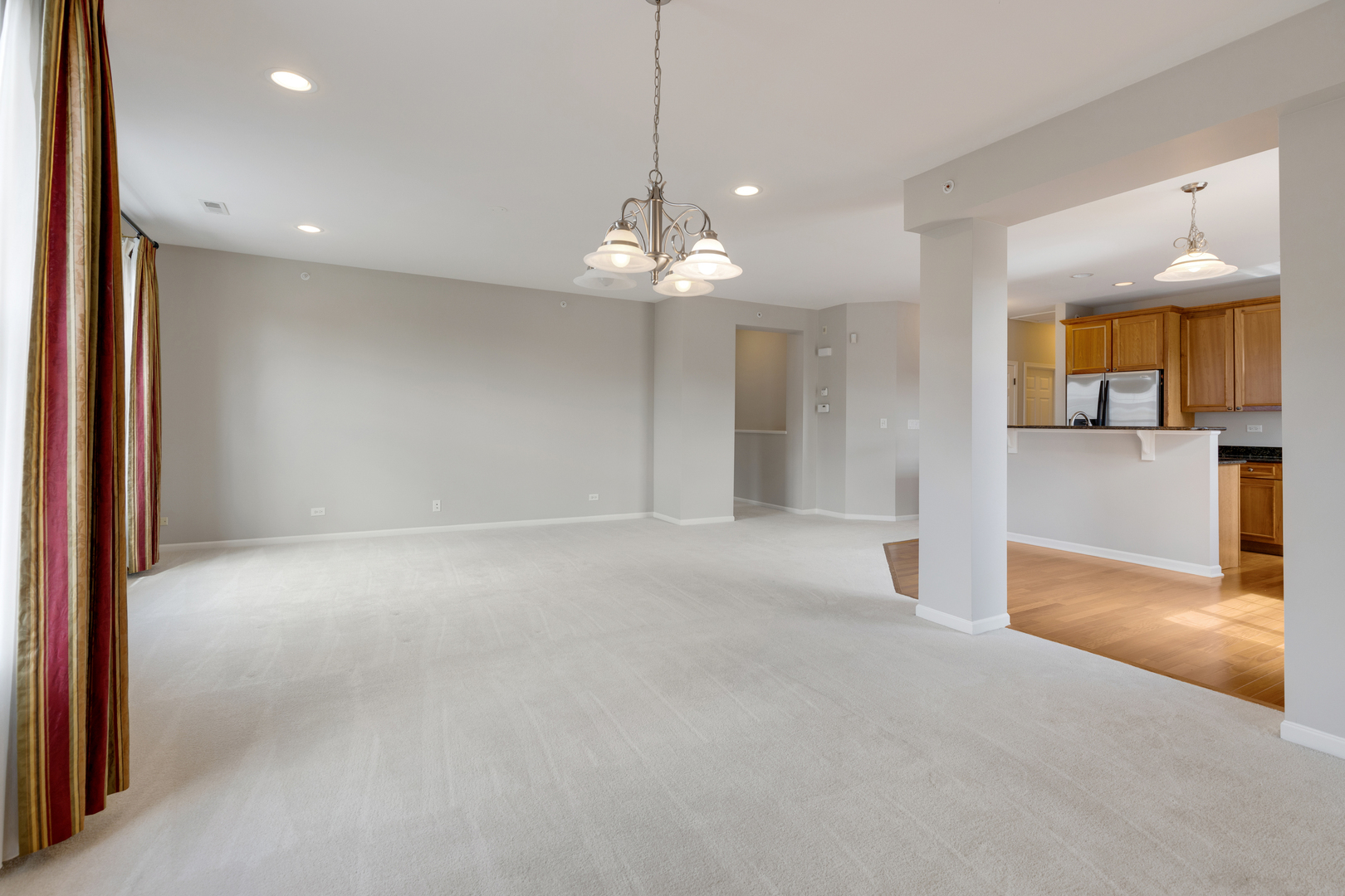 1376 Scarboro Road, Unit 1003 Schaumburg, IL 60193 - Photo 5 of 21
