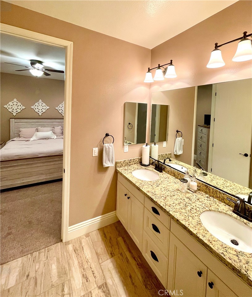 12468 Locke Circle Riverside, CA 92503 - Photo 27 of 53 Jack & Jill Bath