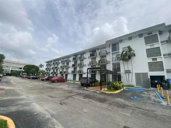 $134,800 | 16450 Northwest 2nd Avenue, Unit 302, Miami, FL 33169
