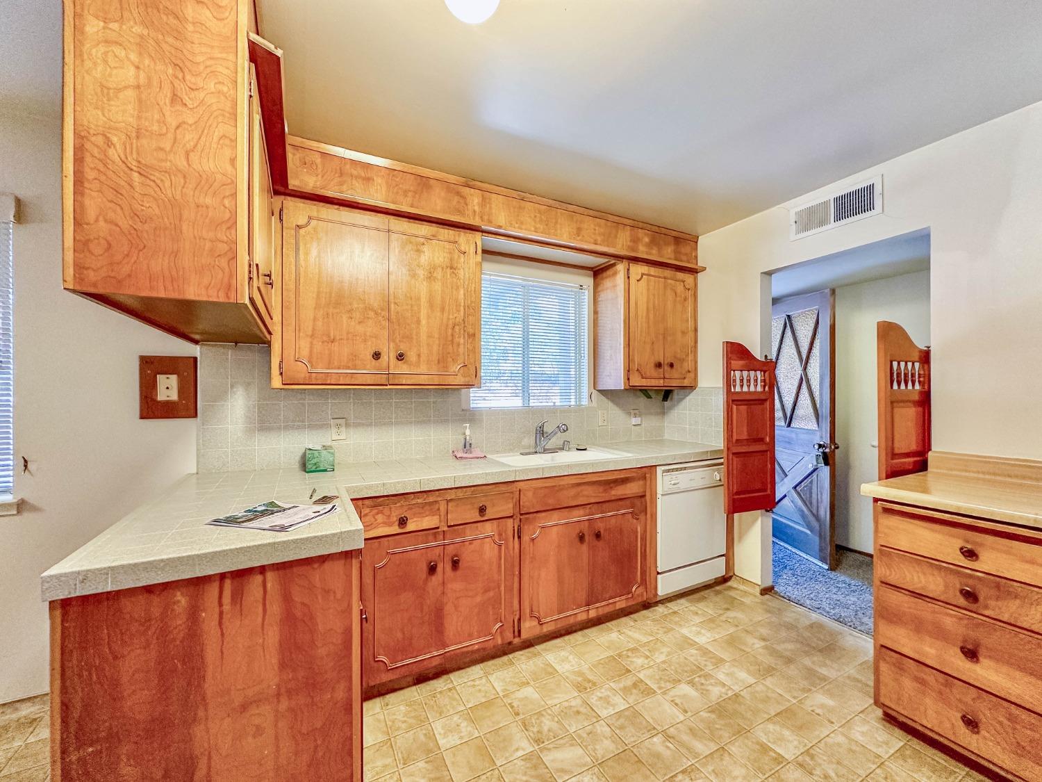 5109 Mueller Road Mariposa, CA 95338 - Photo 4 of 50 Gallery Image 4