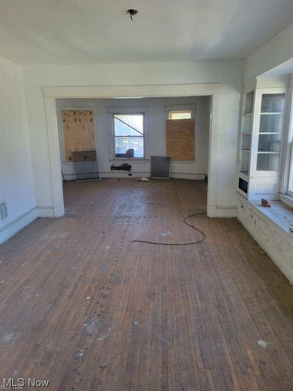 397 Eddy Road Cleveland, OH 44108 - Photo 6 of 16 Gallery Image 6