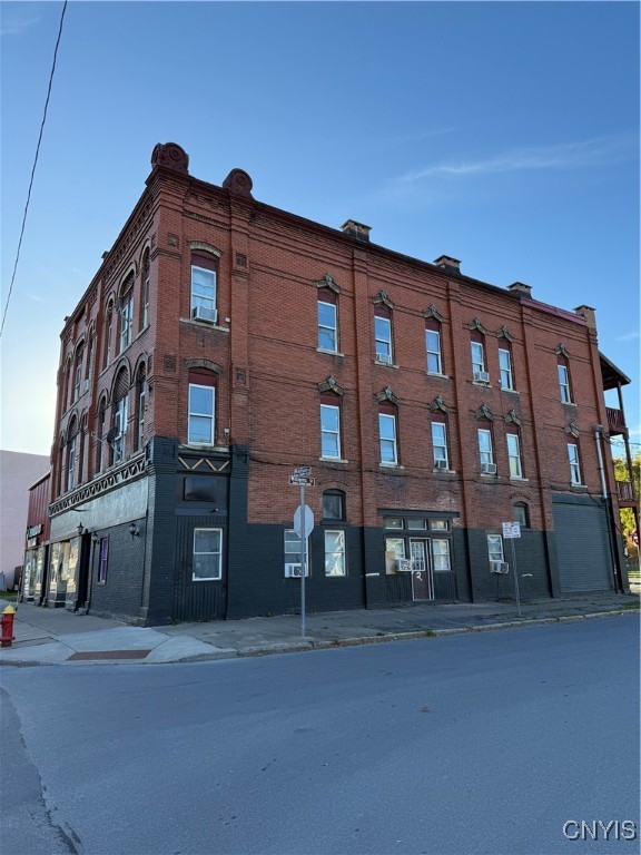 169 Madison Street Oneida, NY 13421 - Photo 4 of 7