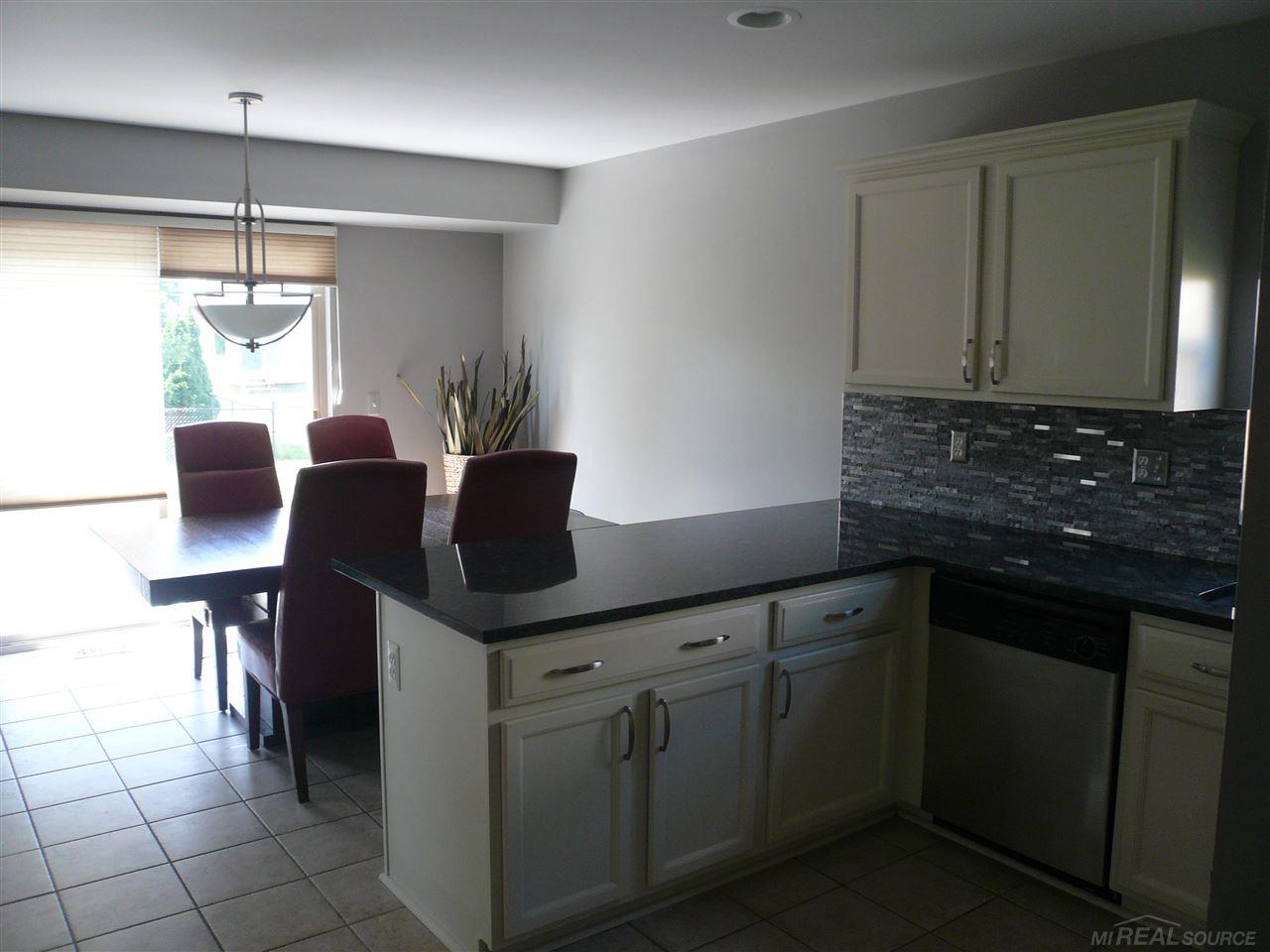28376 Lange Road New Baltimore, MI 48047 - Photo 11 of 31 31293479-10.JPG