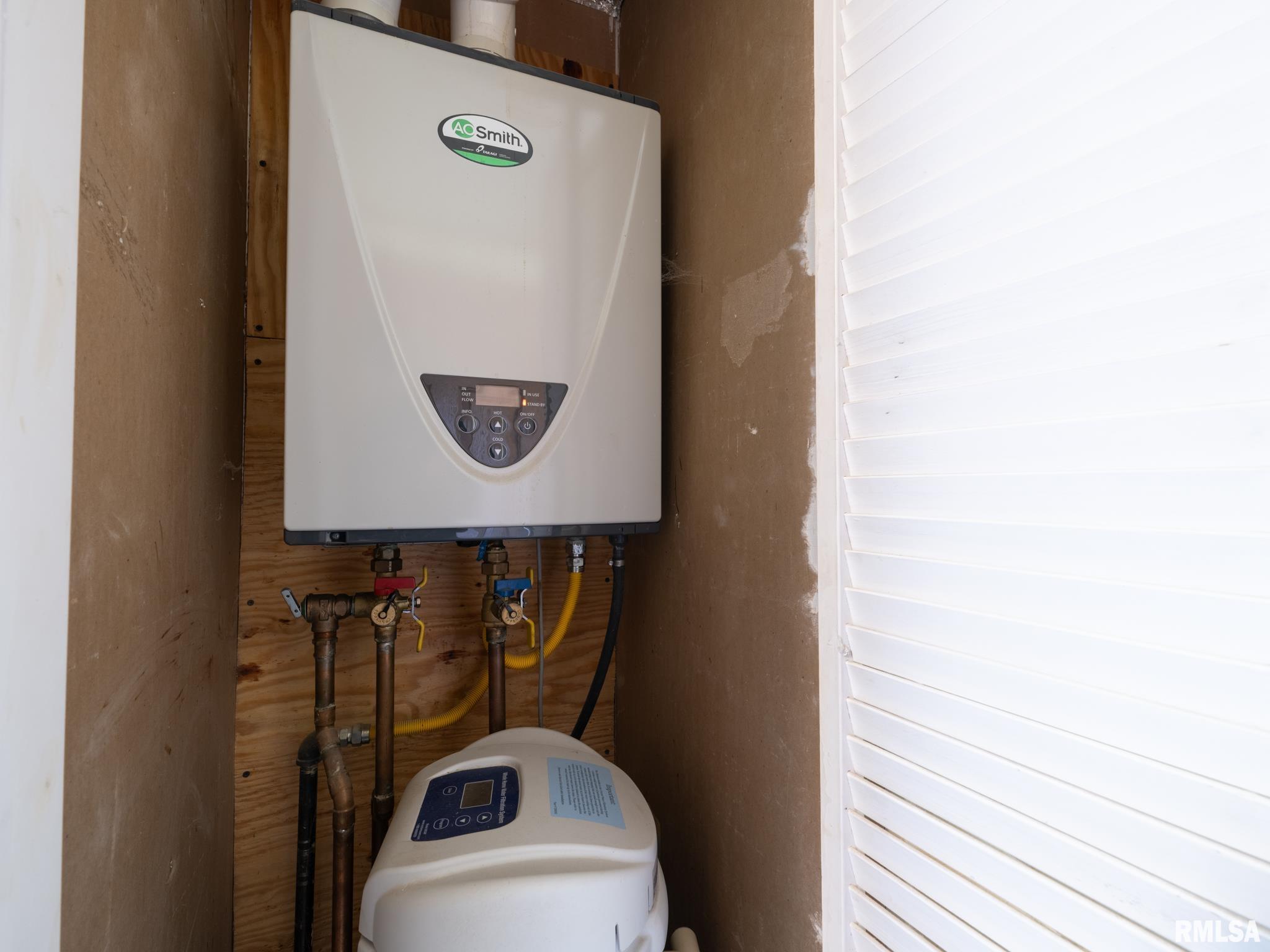 5001 Tunbridge Hill Road Clinton, IL 61727 - Photo 14 of 71