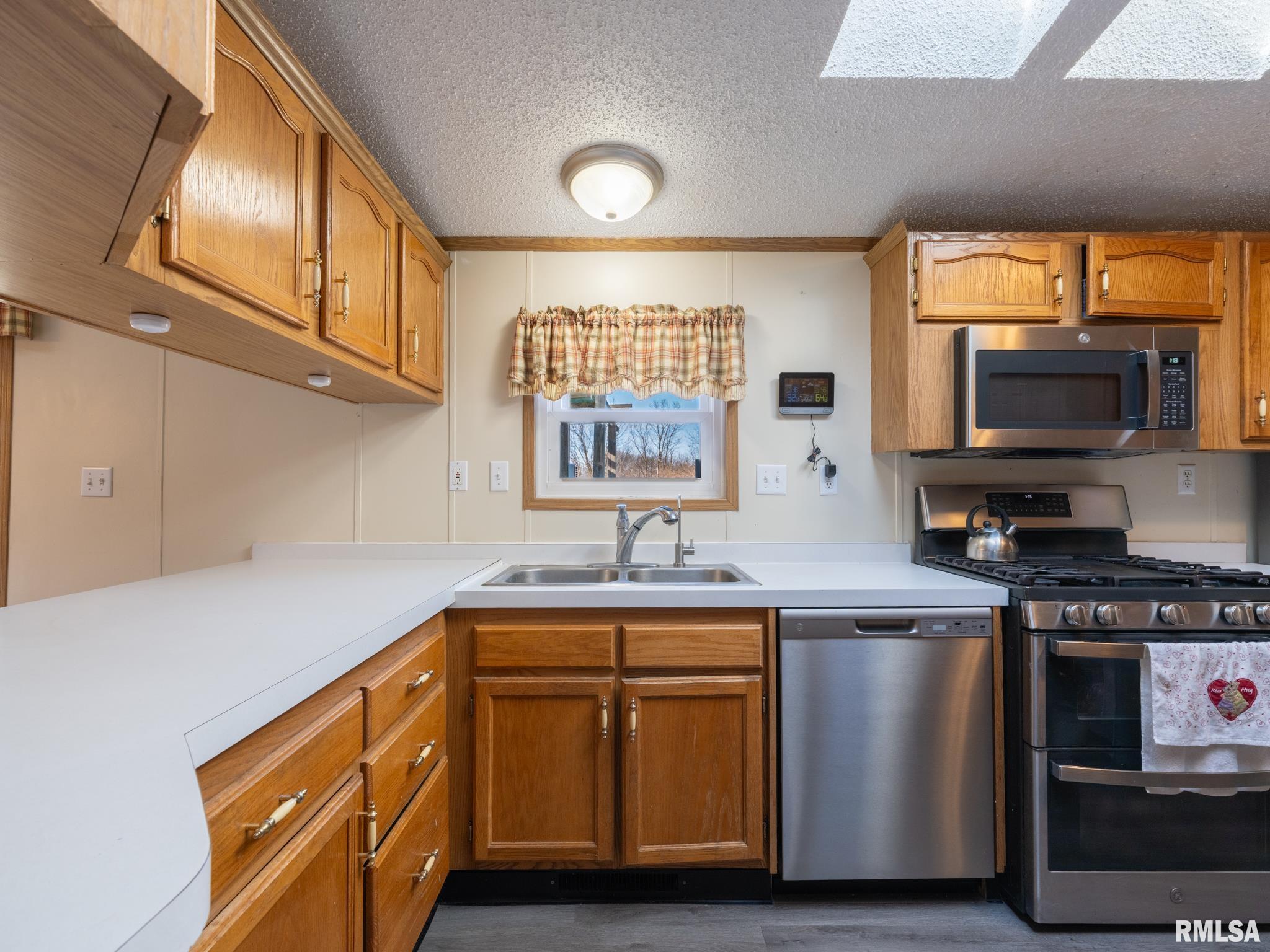 5001 Tunbridge Hill Road Clinton, IL 61727 - Photo 17 of 71