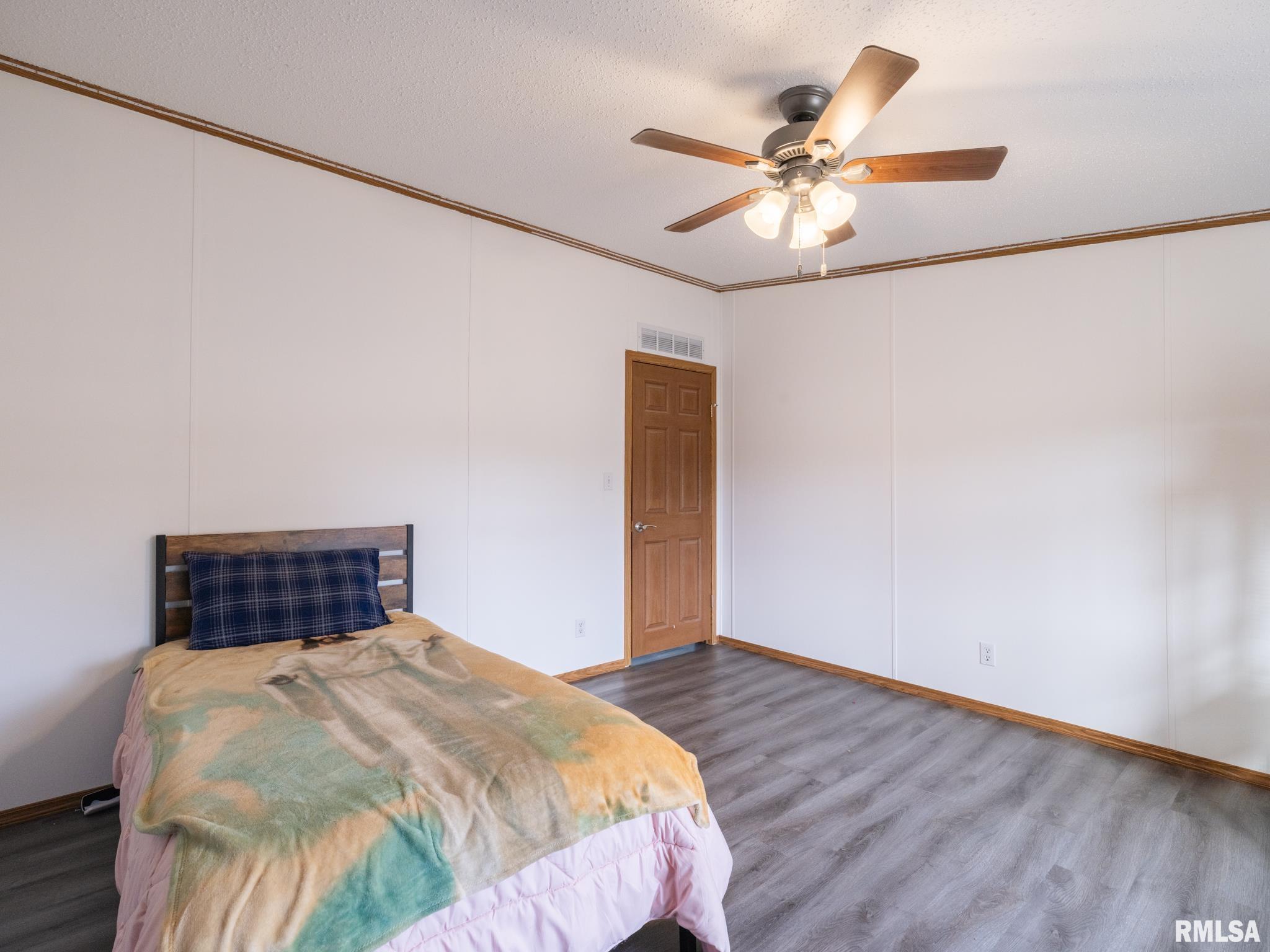 5001 Tunbridge Hill Road Clinton, IL 61727 - Photo 23 of 71