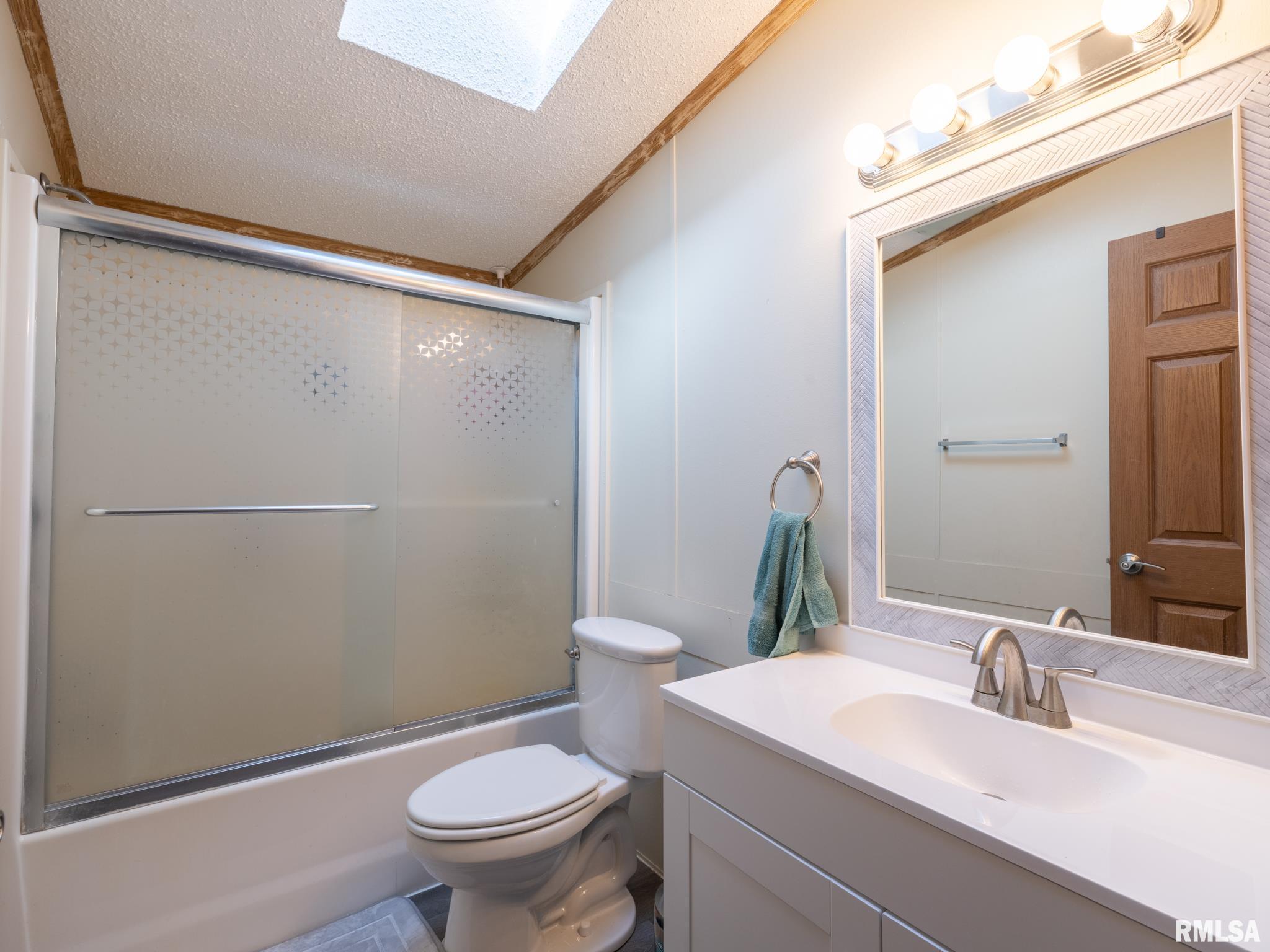 5001 Tunbridge Hill Road Clinton, IL 61727 - Photo 28 of 71