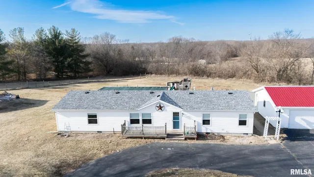 $325,000 | 5001 Tunbridge Hill Road, Clinton, IL 61727