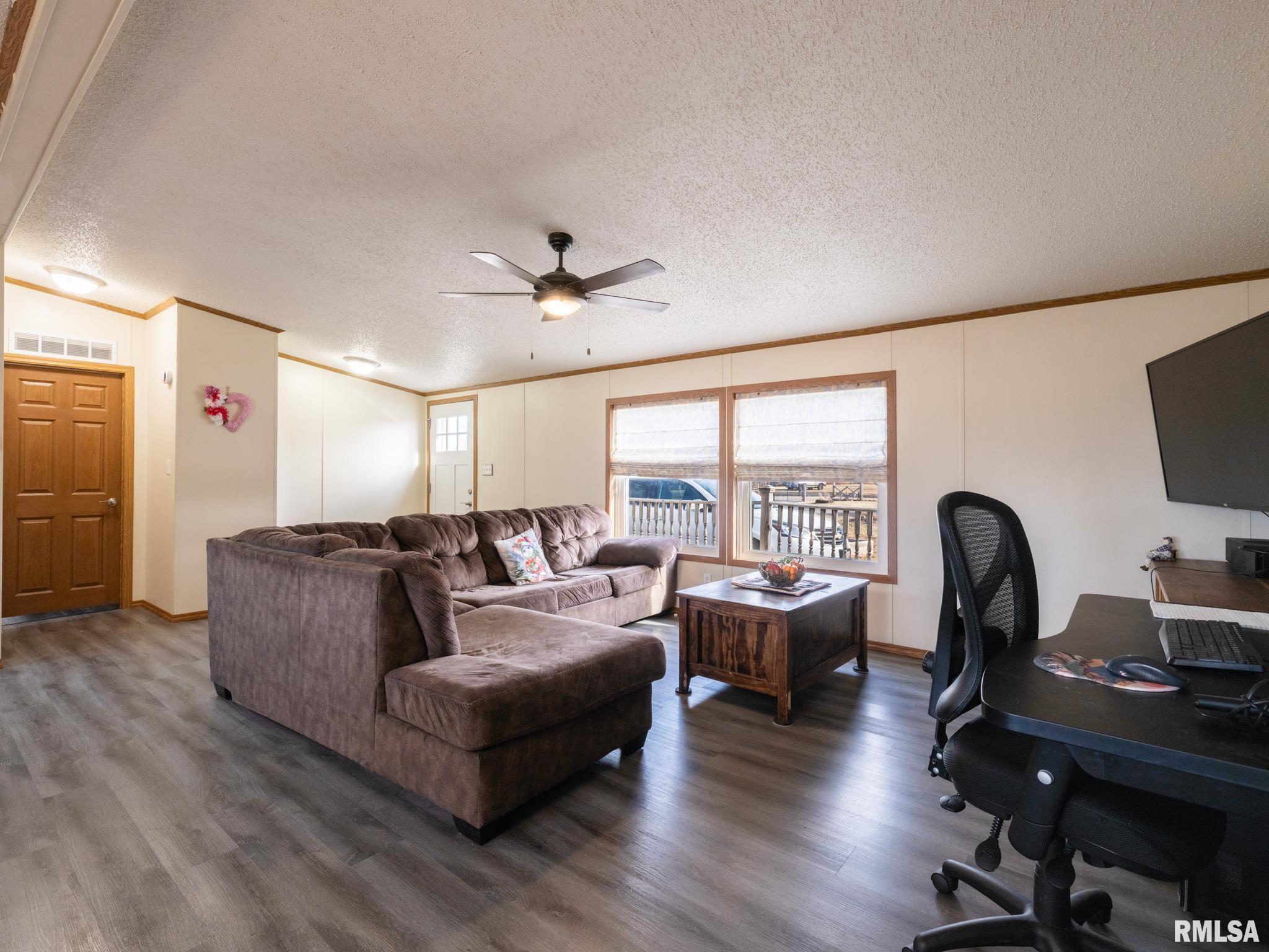 5001 Tunbridge Hill Road Clinton, IL 61727 - Photo 33 of 71