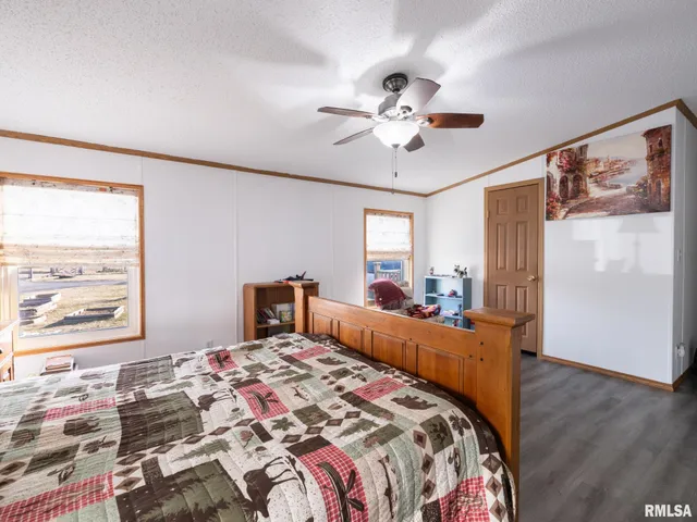 $325,000 | 5001 Tunbridge Hill Road, Clinton, IL 61727