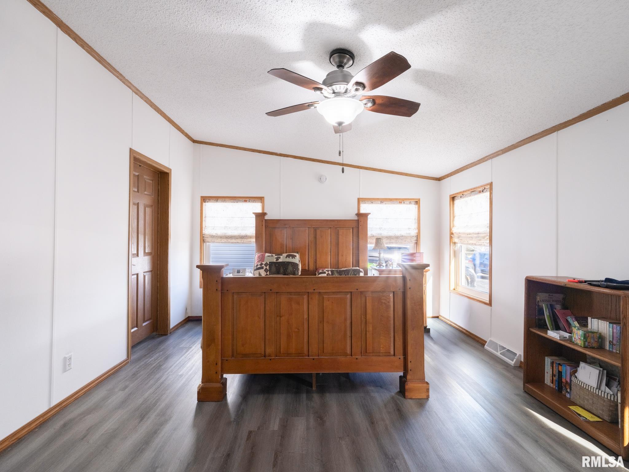 5001 Tunbridge Hill Road Clinton, IL 61727 - Photo 39 of 71