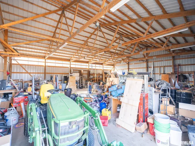 $325,000 | 5001 Tunbridge Hill Road, Clinton, IL 61727