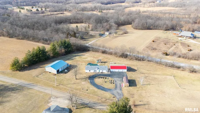 $325,000 | 5001 Tunbridge Hill Road, Clinton, IL 61727