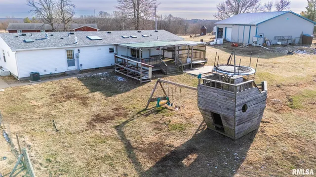 $325,000 | 5001 Tunbridge Hill Road, Clinton, IL 61727