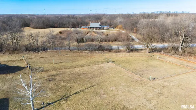 $325,000 | 5001 Tunbridge Hill Road, Clinton, IL 61727