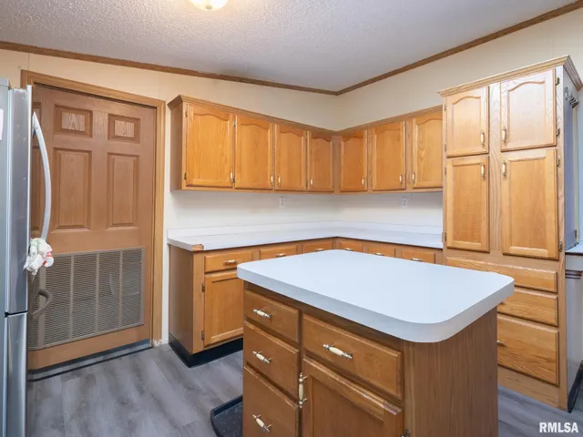 $325,000 | 5001 Tunbridge Hill Road, Clinton, IL 61727