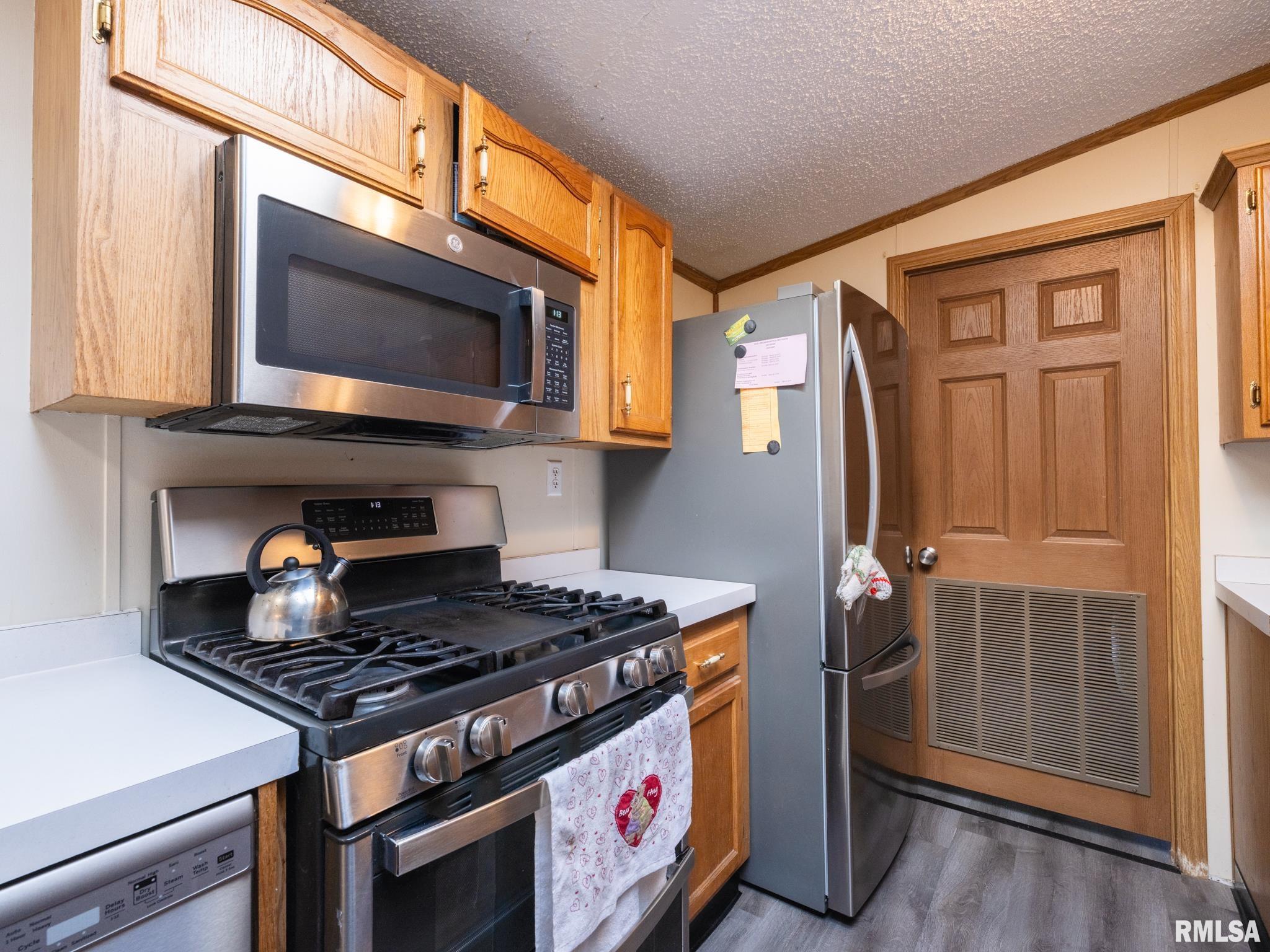 5001 Tunbridge Hill Road Clinton, IL 61727 - Photo 9 of 71