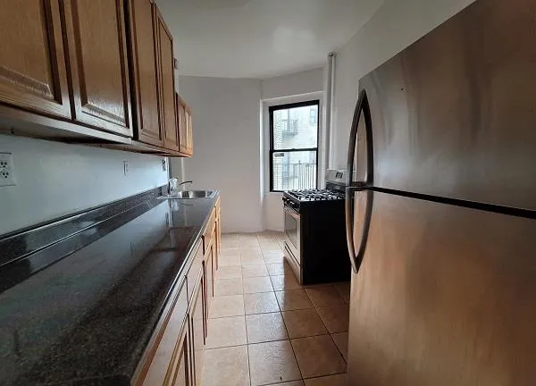 $261,000 | 21-06 35th Street, Unit 4E | Astoria
