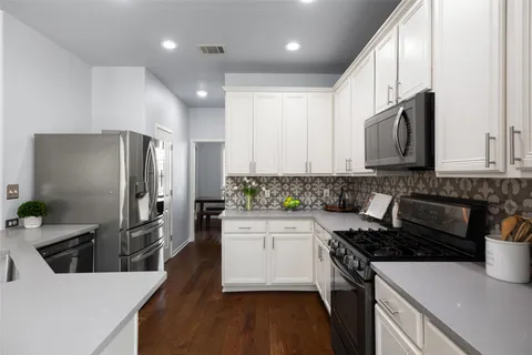 $599,000 | 200 Lexington Drive, Austin, TX 78737