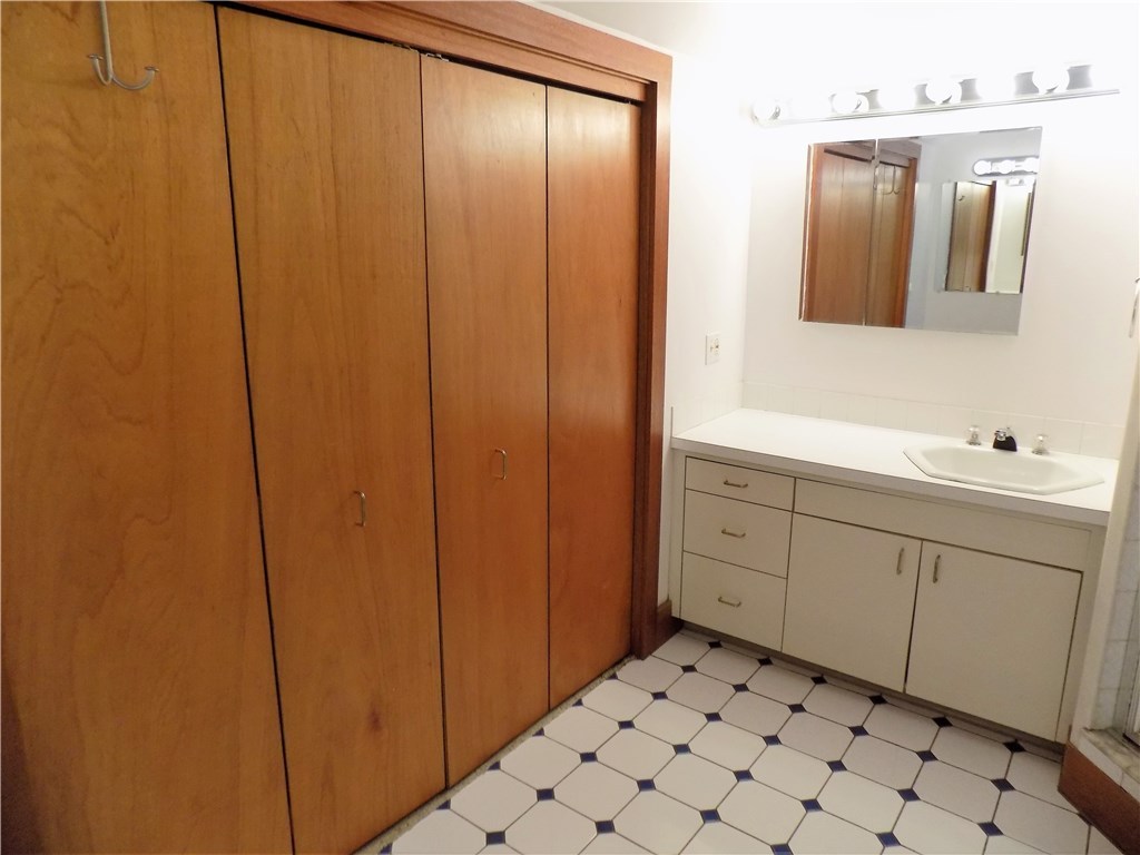 1250 East Main Road Middletown, RI 02842 - Photo 15 of 27 Gallery Image 15