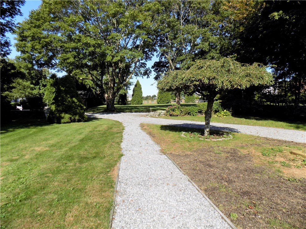 1250 East Main Road Middletown, RI 02842 - Photo 5 of 27 Gallery Image 5