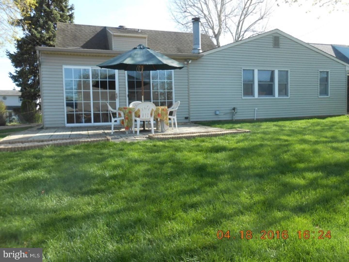 23 Canary Road Levittown, PA 19057 - Photo 2 of 25 Gallery Image 2