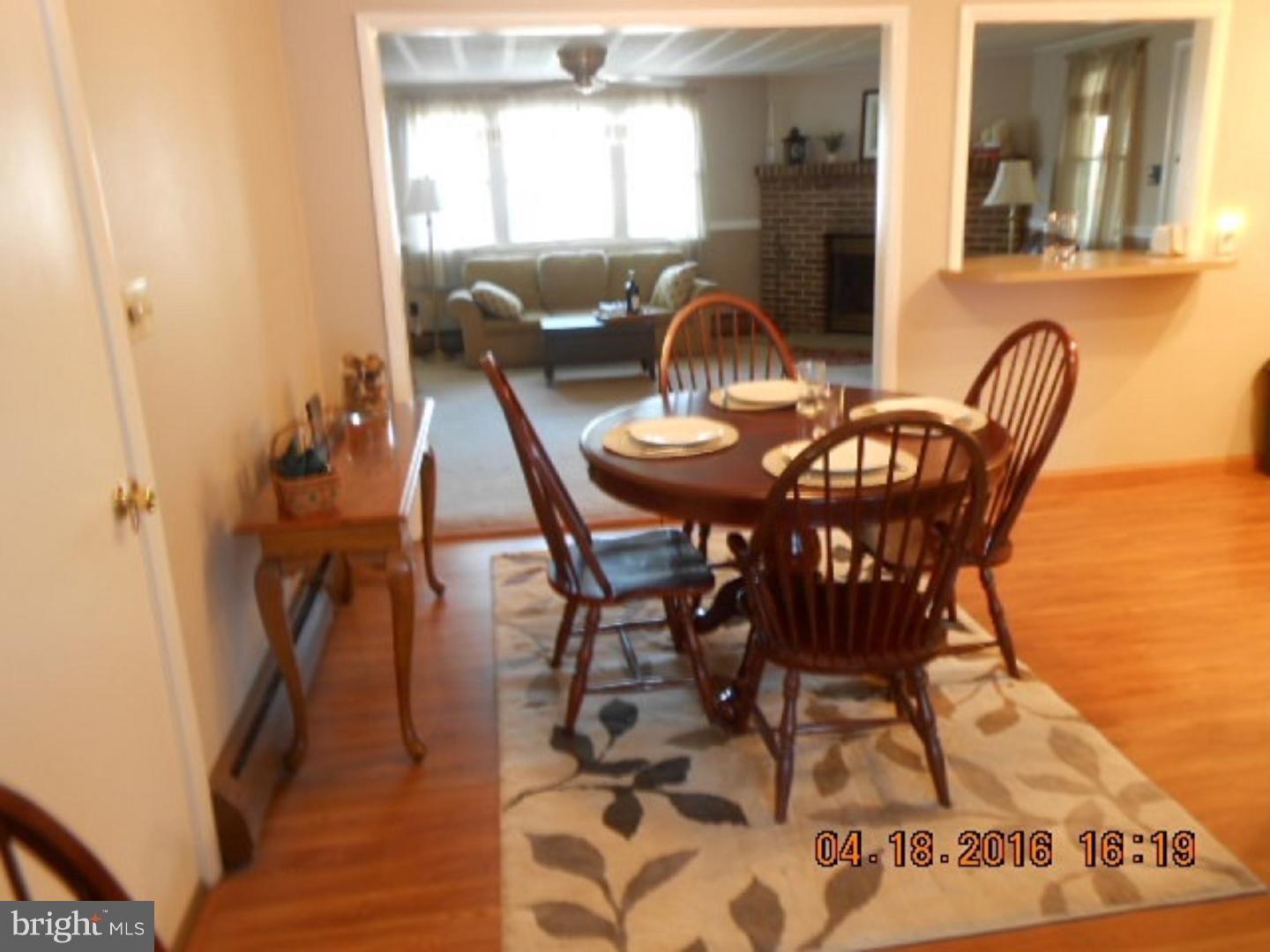 23 Canary Road Levittown, PA 19057 - Photo 6 of 25 Gallery Image 6