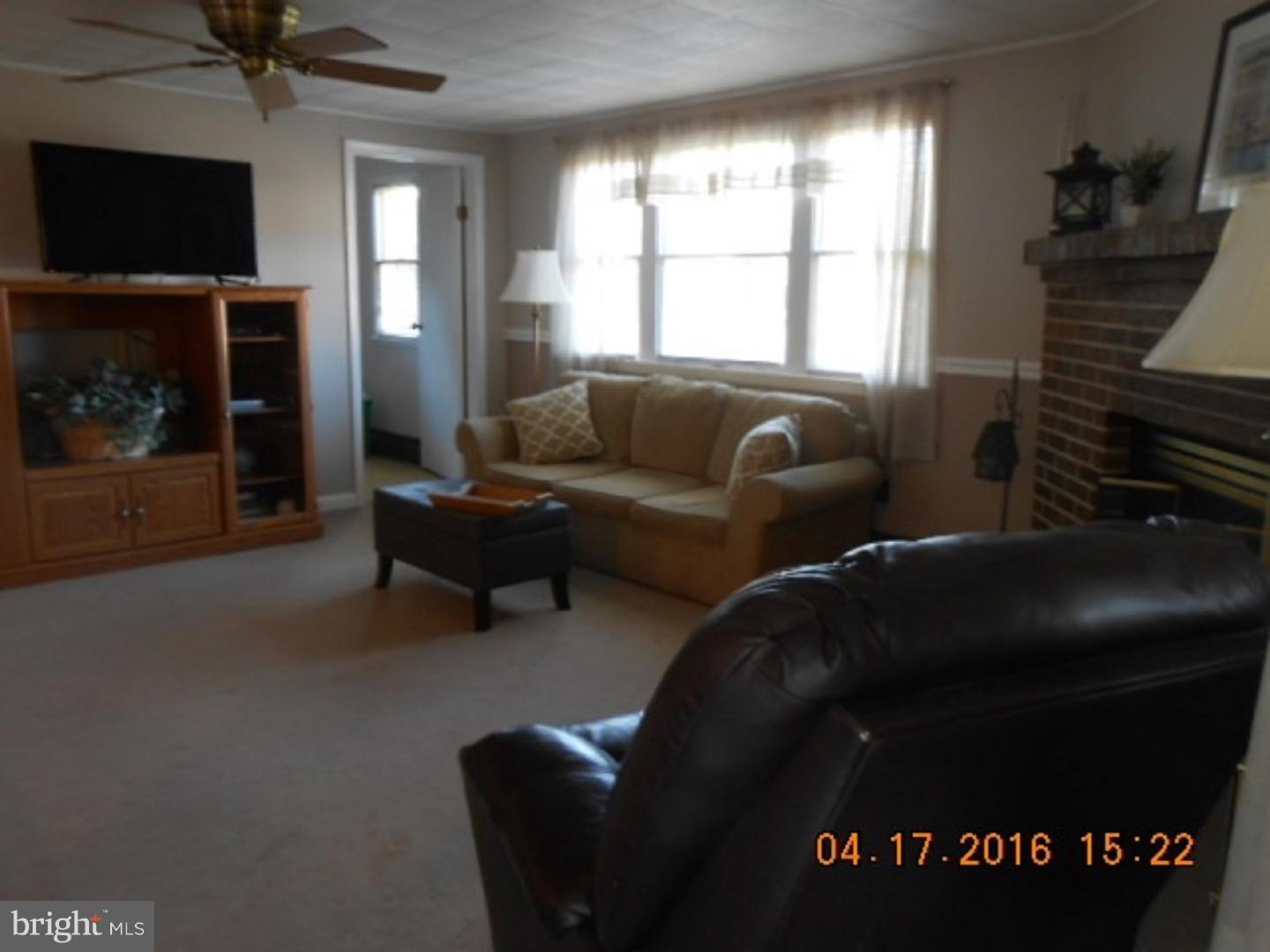 23 Canary Road Levittown, PA 19057 - Photo 9 of 25 Gallery Image 9