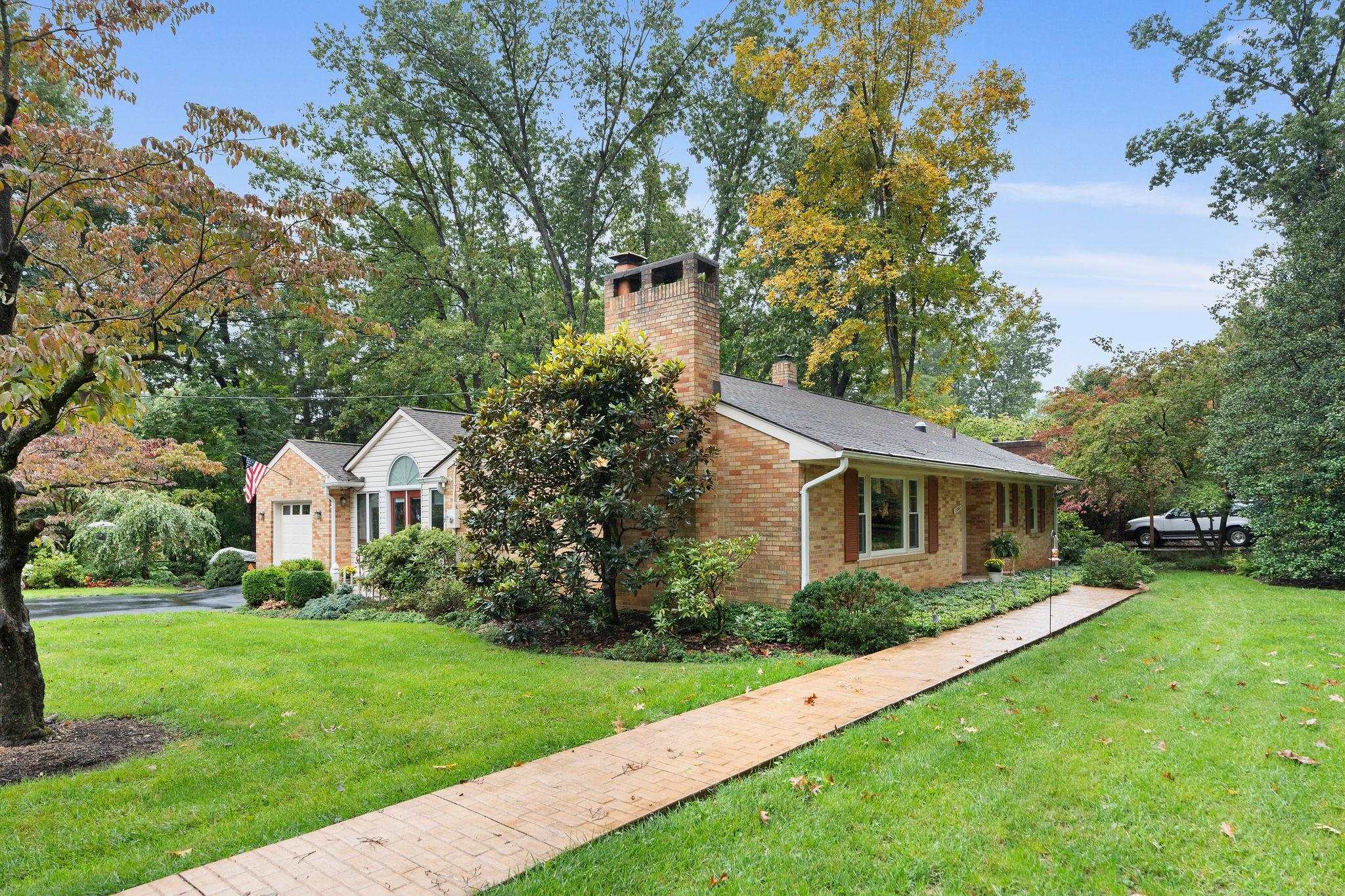2000 Cherokee Road Waynesboro, VA 22980 - Photo 1 of 71 Gallery Image 1