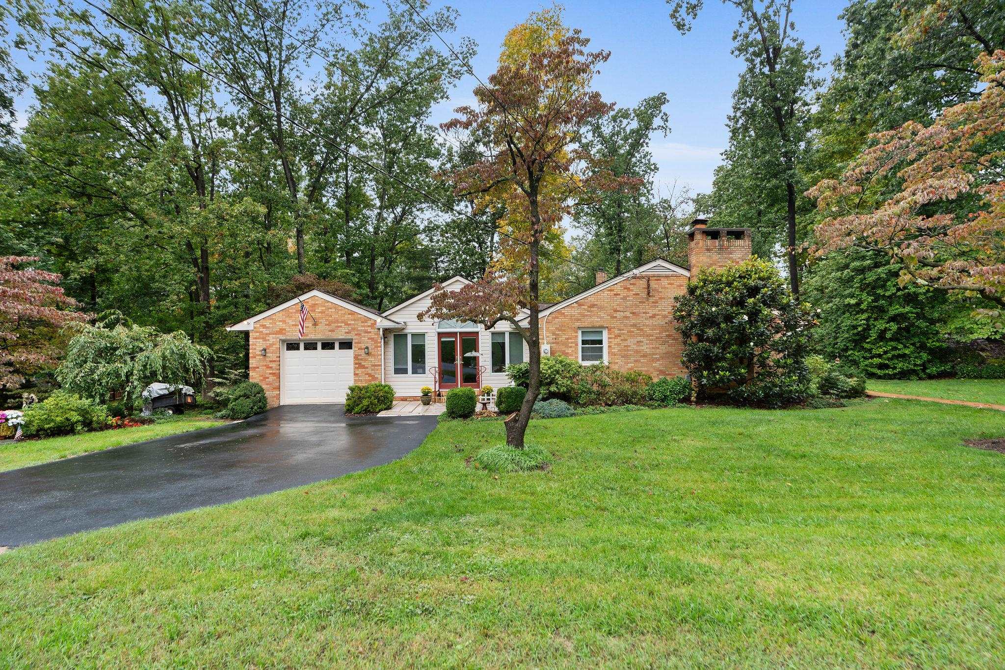 2000 Cherokee Road Waynesboro, VA 22980 - Photo 6 of 71 Gallery Image 6